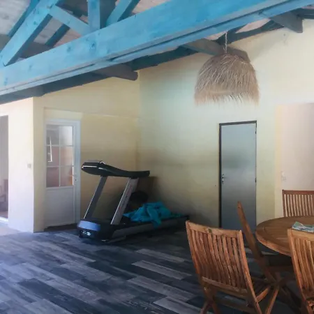 Superbe Studio Avec Piscine Proche Royan Entre Cognac Et Oleron Chaniers