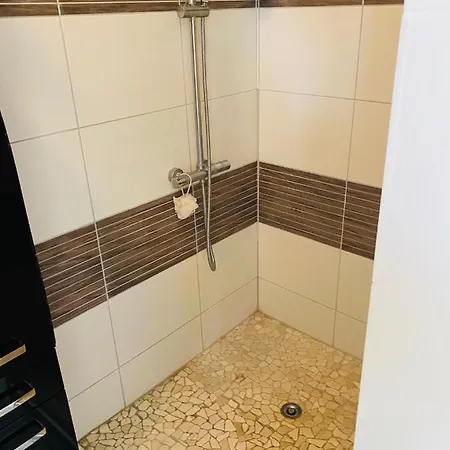 Superbe Studio Avec Piscine Proche Royan Entre Cognac Et Oleron Konukevi *